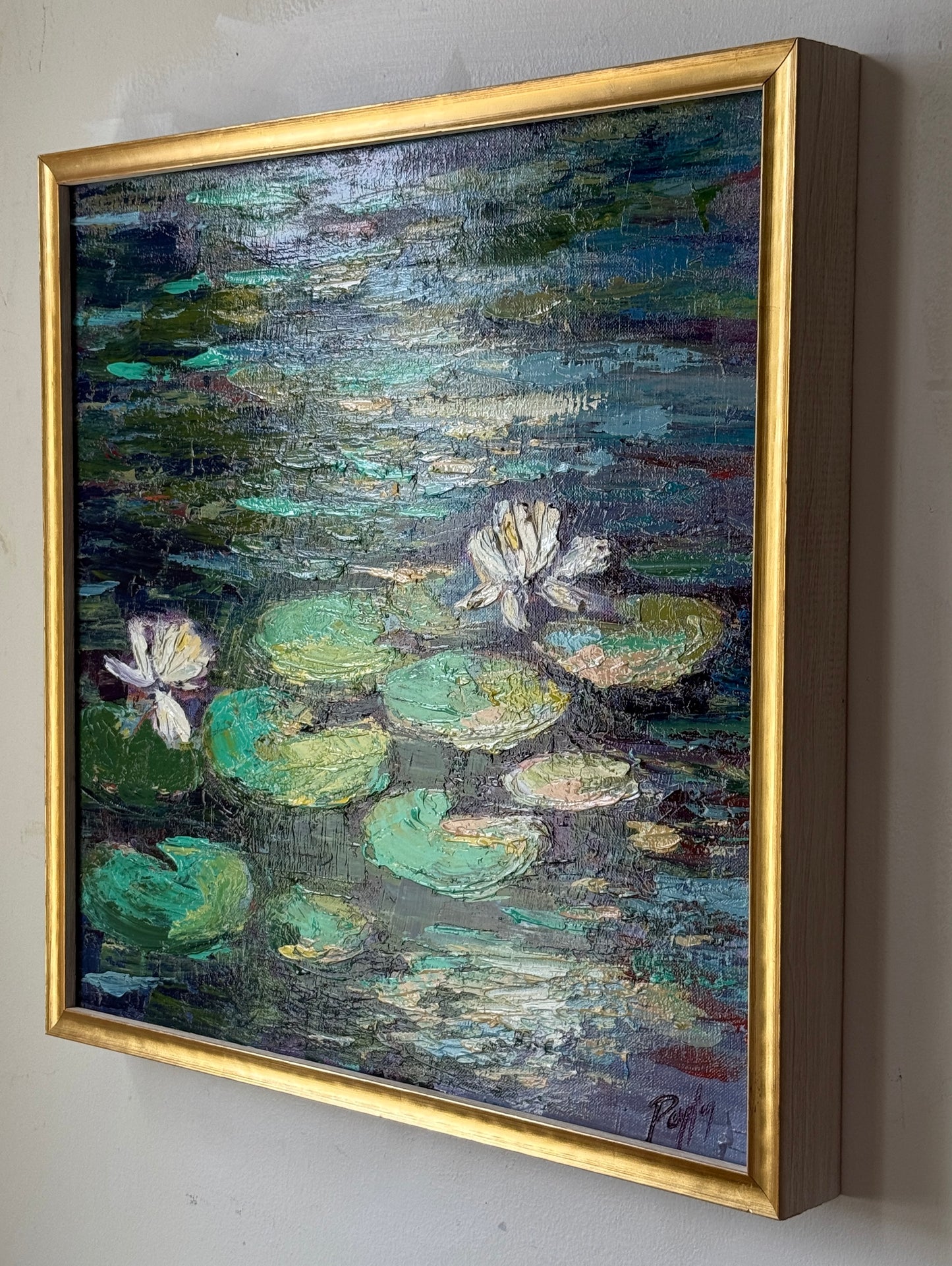 White Lillies Size 21 x 21